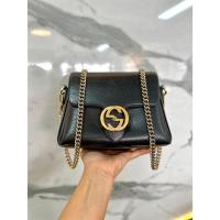 ราคา กระเป๋าสะพายข้าง Used Gucci Interlocking GG Small Leather Crossbody ปี 2022 (27571020370)