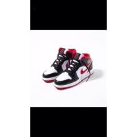 ราคา Nike air Jordan 1 mid metallic red 8UK 9US แท้ (12921009295)