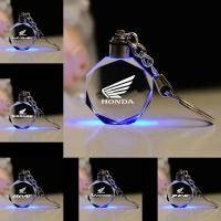 ราคา รถจักรยานยนต์ HONDA พวงกุญแจไฟ LED 7 สีคริสตัล KeyChain ที่กําหนดเองของขวัญวันเกิดพวงกุญแจสําหรับ HONDA PCX Beat wave 125i 2024 GIORNO Vario คลิก FORZA MSX CBR ตะกั่ว (29418354904)
