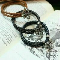 ราคา กำไลหนังวัวแท้ถัก (974968585)