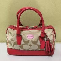 ราคา ของแท้ 100% กระเป๋า Coach หมอนมือสอง (6117350540)