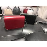 ราคา กระเป๋า Charles&Keith แท้ % (สีแดง) (1459546996)