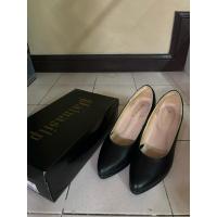 ราคา รองเท้าคัทชูสีดำส้นสูงpatnasilp (18586004668)