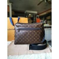 ราคา กระเป๋าสะพายข้าง Louis มือสองของแท้ (25312343714)
