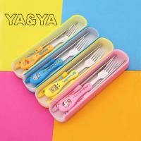 ราคา ชุดช้อนส้อม ตะเกียบสำหรับเด็กลายการ์ตูน พกพาง่าย สะดวก พร้อมส่ง (23042999019)