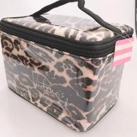 ราคา กระเป๋าใส่เครื่องสำอางค์ ขนาดใหญ่ Victoria’s Secret แท้ๆจากช็อป อเมริกา (14904577766)