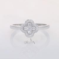 ราคา แหวนเพชรรูปใบโคลเวอร์ ตัวเรือนเงินแท้925 ชุบทองคำขาว (23383333610)