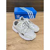 ราคา adidas falcon white womens 5 US (3464915014)