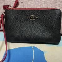 ราคา กระเป๋า Coach size s คล้องมือ (1907466453)