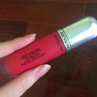 ราคา ส่งฟรี มือ2ของแท้ Revlon Ultra HD Matte Lipcolor เบอร์ 625 HD Love (344228071)