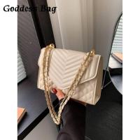 ราคา Detail Chain Square Bag, Minimalist Flap Shoulder Bag, Fashion Crossbody Bag For Women Mini Quilted Crossbody Bag, Elegant Flap Shoulder Bag, Womens Fashion Handbag & Purse (43914364821)