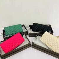 ราคา กระเป๋า CHARLES & KEITH QUILTED POUCH WALLET งาน Outlet แท้ (13056631586)