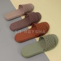 ราคา รองเท้าแตะผู้หญิงแบบสวมผู้ใหญ่ 37-40 รองเท้าแตะแบบสวมผู้หญิงรองเท้าแตะสไลด์เด็กผู้หญิงรองเท้าแตะยางนิ่มแบบสวม (27790366793)