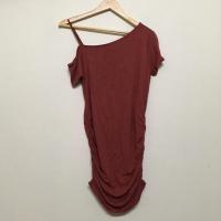 ราคา พร้อมส่ง ❗️เสื้อ/เดรสเปิดไหล่สีน้ำตาลแดง forever 21 size S (1431374249)