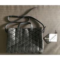 ราคา กระเป๋า baobao bag สีดำ แท้ : มือสอง (19106157762)