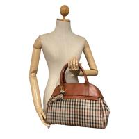 ราคา กระเป๋า DAKS LONDON HANDBAG แบรนด์แท้ (23556861801)