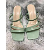 ราคา รองเท้าส้นสูงน่ารักๆ สภาพใช้งานน้อย ส้นสูง 2.5 นิ้ว (24621235263)