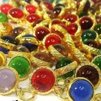 ราคา จี้ห้อยคอลูกแก้วนาคราช ประจำวันเกิด(ระบุสีในแชท) (2232621074)