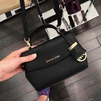 ราคา กระเป๋า Michael kors mini ava saffiano 8” แท้ % (1285242766)