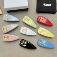 ราคา คลิปผมตัวอักษร Miu Miu Miu รุ่นสูง สไตล์เดียวกัน สีลูกกวาด คลิปฤดูใบไม้ผลิ คลิปข้างผมเรียบง่ายและสง่างาม (42417847018)