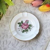 ราคา *มีตำหนิ* จานเล็ก Wedgwood "Charnwood" Ash Tray Bone China Made in England ลายดอกไม้สวยหวาน (23420166939)