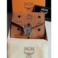 ราคา กระเป๋าตังค์ใบสั้น MCM (11567332386)
