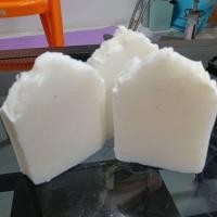 ราคา สบู่ซักผ้า สูตรอ่อนโยน 100 กรัม (28476051726)