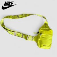 ราคา กระเป๋าคาดอกมือสอง Nike สีเขียวแสด ขนาด 19 cm. สภาพดี ไม่มีตำหนิ (44021842799)