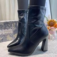 ราคา รองเท้าบูทสั้นสีดำส้นเพชร สูง10Cm มีซิป พร้อมส่งจากไทย(B9) (27475842634)