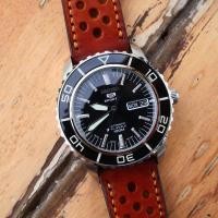 ราคา Seiko Sports 5 Automatic 100M หน้าดำ ขอบดำ มือสอง Fullset สภาพสวย (22606691704)