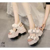 ราคา อยู่ไทยส่งไว/ไซส์ปกติ(เท้าอวบบานเพิ่ม 1ไซส์)/สูง3.5นิ้ว/รองเท้าส้นเตารีดส้นตึกส้นตันหนังแต่งเข็มขัดรัดส้น 71700 (41052637624)