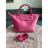 ราคา Longchamp Neo size M พร้อมสายยาว ถายในมีรอยเปื้อนบ้าง ภายนอกสวย ไม่พอง ไม่ถลอก (28868242272)