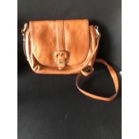 ราคา กระเป๋าคอสบอดี้Anne Kleinแท้ (25213107573)