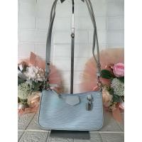 ราคา LV Epi Easy Pouch On Strap-Light Blue หนังแท้ มือสอง #งานตู้มือสอง (29725133201)