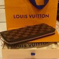 ราคา Used 2 weeks LV clemence wallet damier RED DC19 สภาพ 99.99% อปก ครบ(กล่อง การ์ด ถุงผ้า ถุงกระดาษ สำเนาใบเสร็จ) (2448345434)