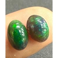 ราคา โอปอลดำ 1.83cts 8.5x6.3mm รูปไข่ พลอยธรรมชาติ 100% Black opal pair 1.83cts 8.5x6.3mm oval shape 100% natural gemstone (22221075767)