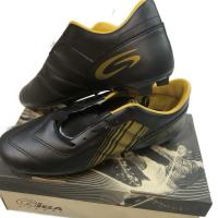 ราคา รองเท้าสตั๊ดหุ้มข้อ มีทั้งรองเท้าฟุตบอลหญ้าเทียมและรองเท้าฟุตบอลสนามหญ้าจริง และยังมีรองเท้าสตั๊ดของแท้ (29983160333)