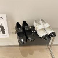 ราคา รองเท้าผู้หญิงยี่ห้อ Lizhen สีดำสีขาว หนังแท้ ส้นสูง ประดับเพชรเล็กๆ คุณภาพสูง (44074908346)