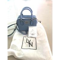 ราคา Usedกระเป๋า lyn แท้ สภาพดีสะพายข้างเก๋ๆ ถุงผ้า อุปกรณ์ครบค่ะ (609969238)