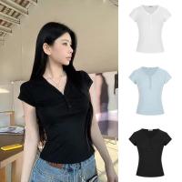 ราคา เสื้อยืดแขนสั้นคอวีกระดุมสไตล์ย้อนยุคสำหรับผู้หญิง เสื้อตัวบนเข้ารูปเข้ารูป เสื้อเชิ้ตทรงหลวม (43302428789)