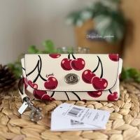 ราคา [เก็บโค้ดส่วนลดก่อนนะคะ] กล่องใส่แว่นตา (New) Coach Sunglass Case Cherry ของแท้ จาก USA (25092427626)