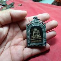 ราคา ภาพหลวงปู่ทวดวัดช้างไห้เลี่ยมปิดหลังพร้อมกรอบแบบโบราณ (41761631938)