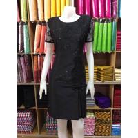 ราคา ชุดแซกผ้าไหมแพรทิพย์แต่งลูกไม้ ปักมุข !! อัดผ้ากาว มีซิปซ่อนด้านหลัง ดีไซน์สวย เรียบ หรู ทันสมัย... (28524260240)