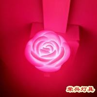 ราคา ✅☋ไฟ LED แบบเสียบปลั๊ก ไฟกลางคืน โรแมนติกและความรัก สนุก สีชมพู ดอกกุหลาบสีแดง เทศกาลโคมไฟสีแดงให้อาหาร (15423761682)