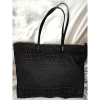 ราคา Fendi black zucca tote bag rare item ‼️ (23915832652)