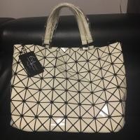 ราคา กระเป๋า Coco London สีขาว (562932285)