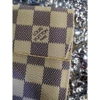 ราคา กระเป๋าใส่โทรศัพท์แบรนด์louisvuittonมือสอง (12186394410)