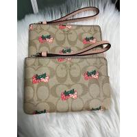 ราคา พร้อมส่ง Coach Wristletคล้องมือไซส์ S (18262112188)