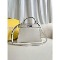 ราคา FENDI Fendi Peekaboo ISeeU กระเป๋าถือสะพายไหล่ หนังลูกวัวและหนังงู ขนาดกลาง สีขาว 8BN327 482 (26783173022)