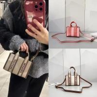 ราคา COACH MINI SMITH กระเป๋าメッ신เจอร์สีขาวนม ดีไซน์ใหม่ พกพาสะดวก เหมาะสำหรับวันสบายๆ ขนาด 16.5 x 11 x 8 ซม. (47050172756)